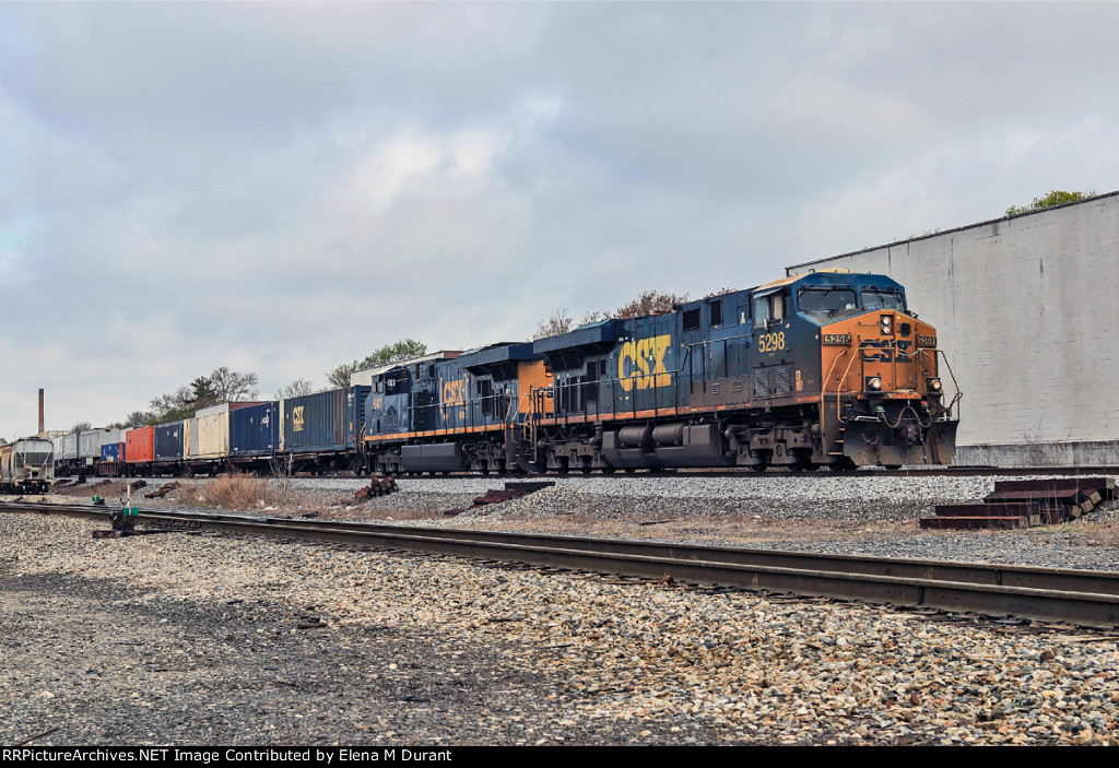 CSX 5298 on I-008